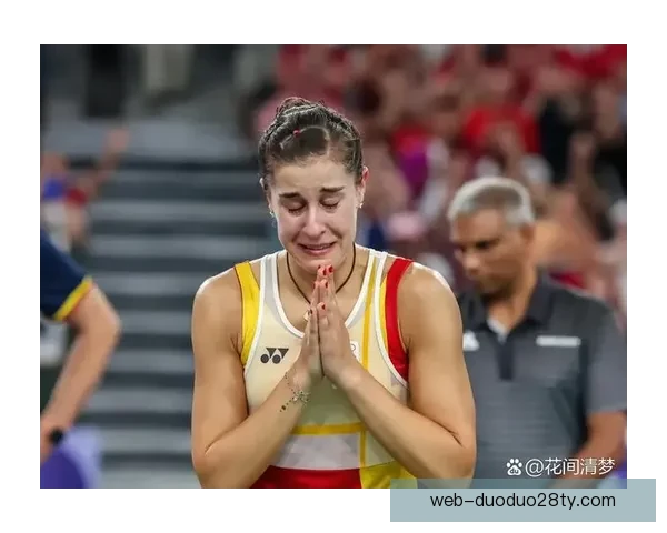 西班牙羽毛球名女将马林伤势严重 右膝前交叉韧带撕裂